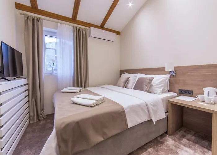 Oda ve Kahvaltı M House